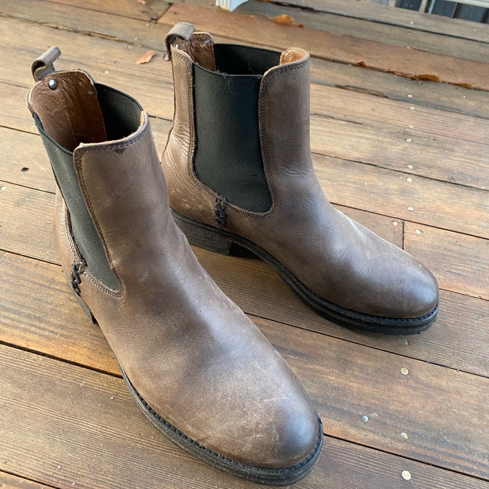BRAND NEW! Genuine leather Frye Boots!